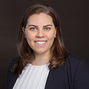 Annie Burkus Headshot